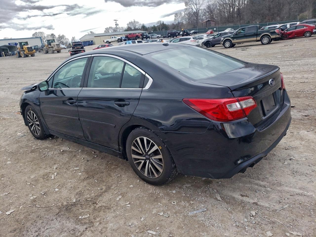 Subaru Legacy 2.5i Image 11
