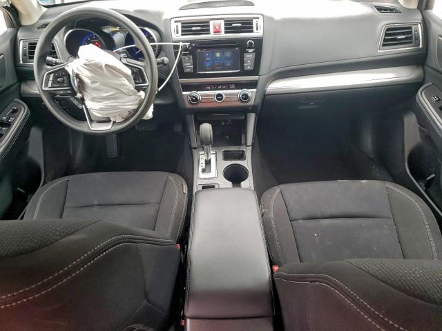 Subaru Legacy 2.5i Image 10