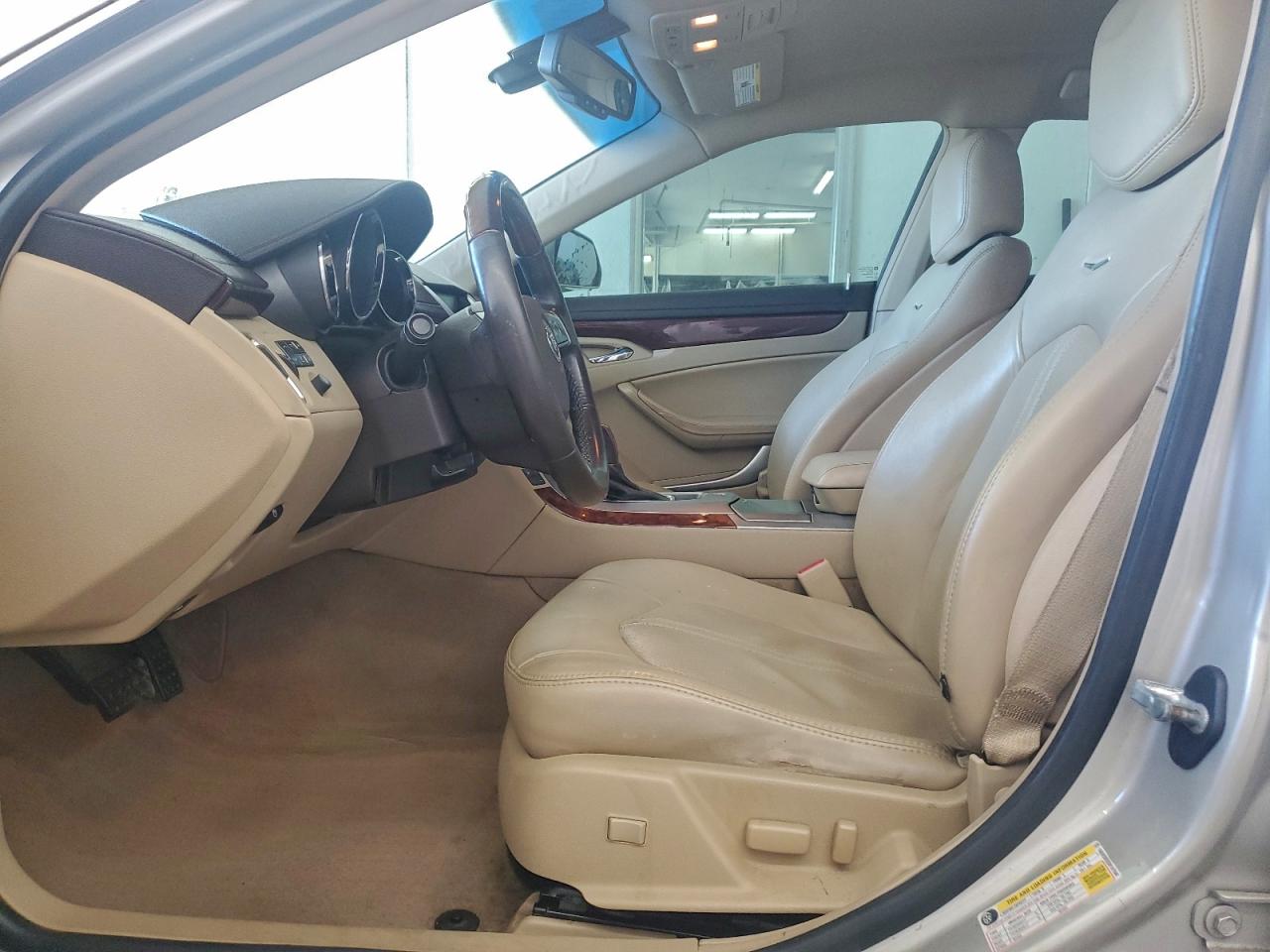 Cadillac CTS Luxury Collection Image 12