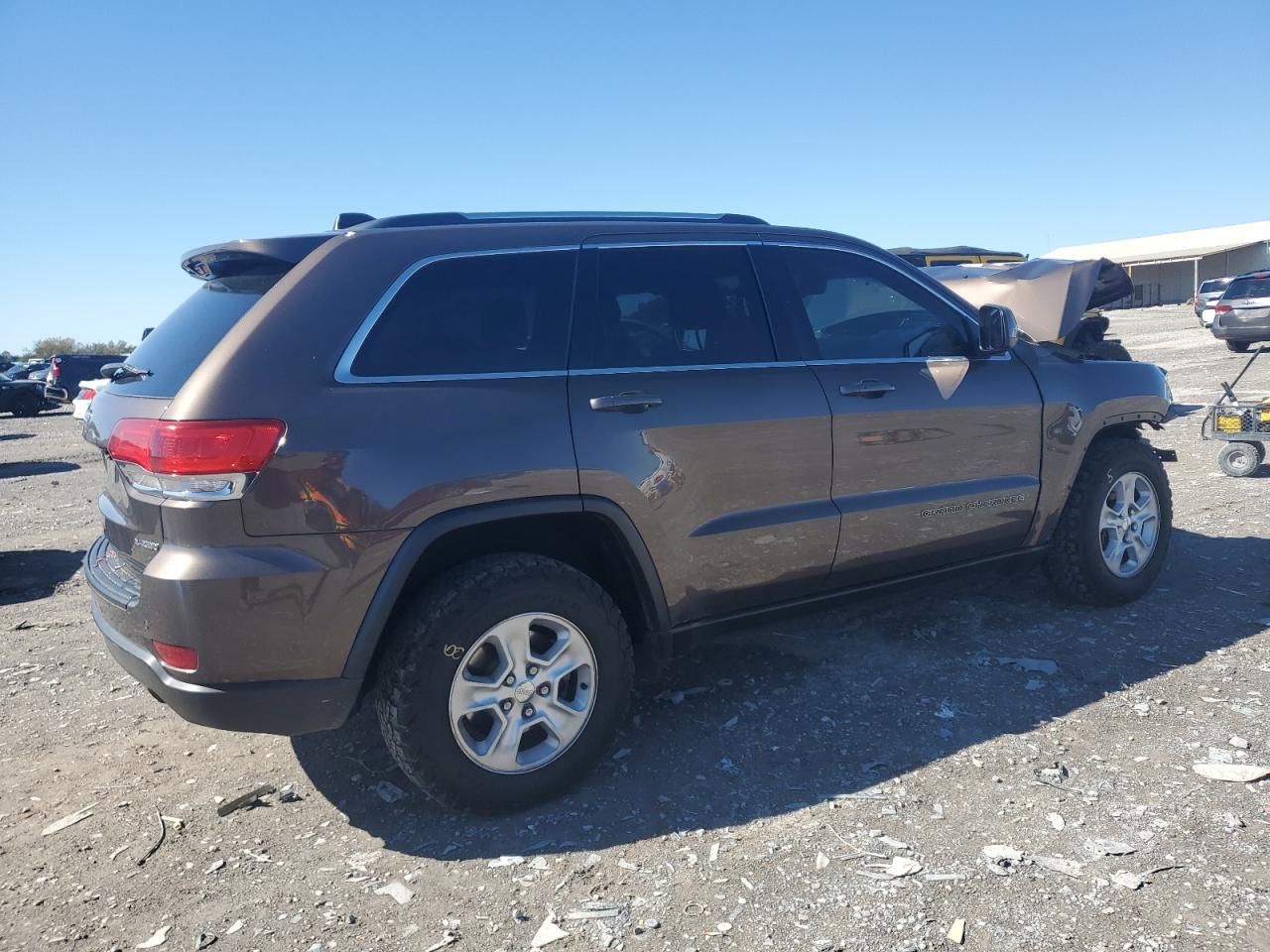 Jeep Grand Cherokee Laredo Image 11