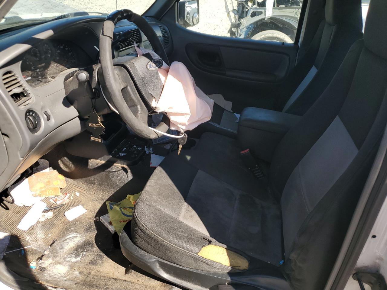 Ford Ranger Super Cab Image 2