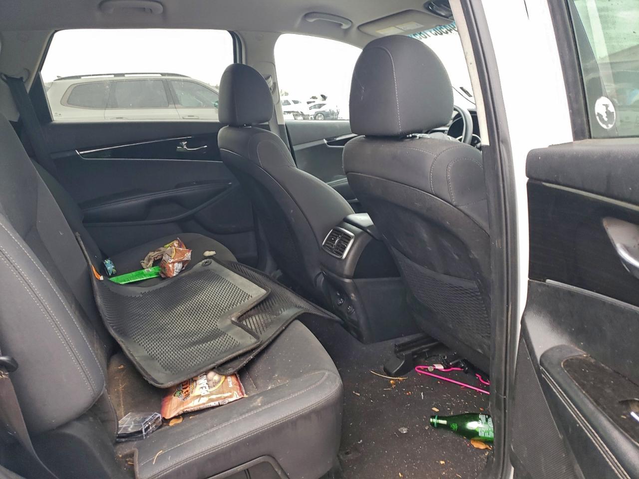 Kia Sorento S Image 12