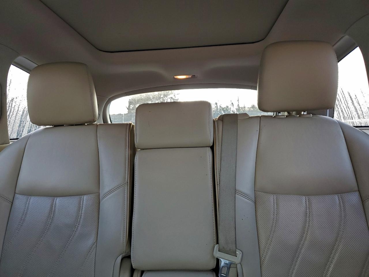 INFINITI JX35 Image 8