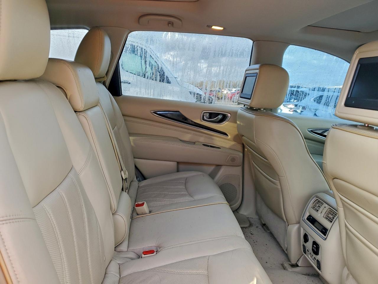 INFINITI JX35 Image 9