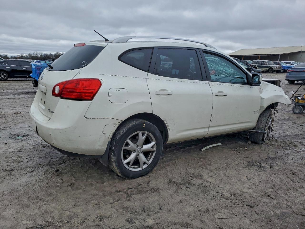 Nissan Rogue S Image 8