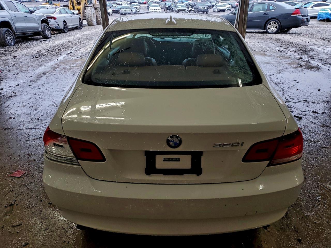 BMW 3 Series I Image 5