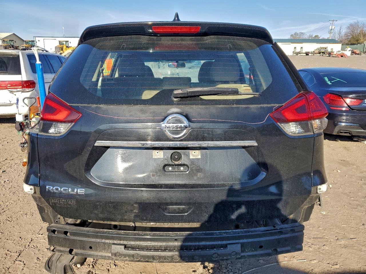 Nissan Rogue S Image 3