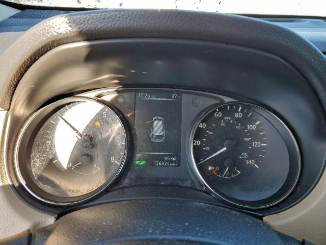 Nissan Rogue S Image 4