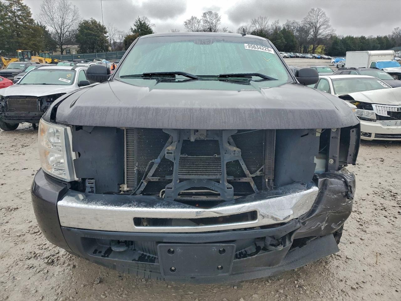 Chevrolet Silverado K1500 Ls Image 2