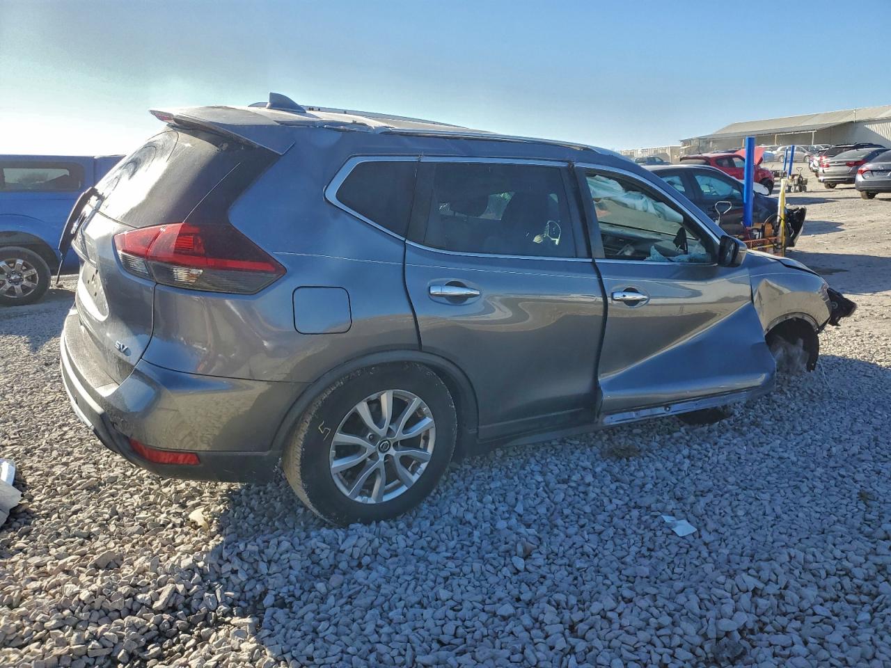 Nissan Rogue S Image 4