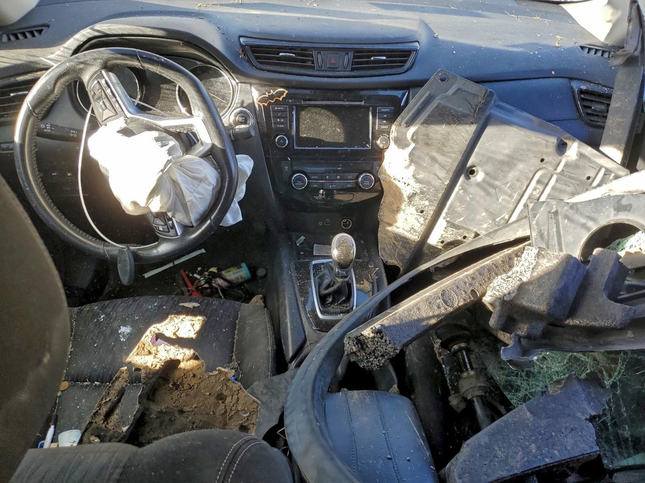 Nissan Rogue S Image 2