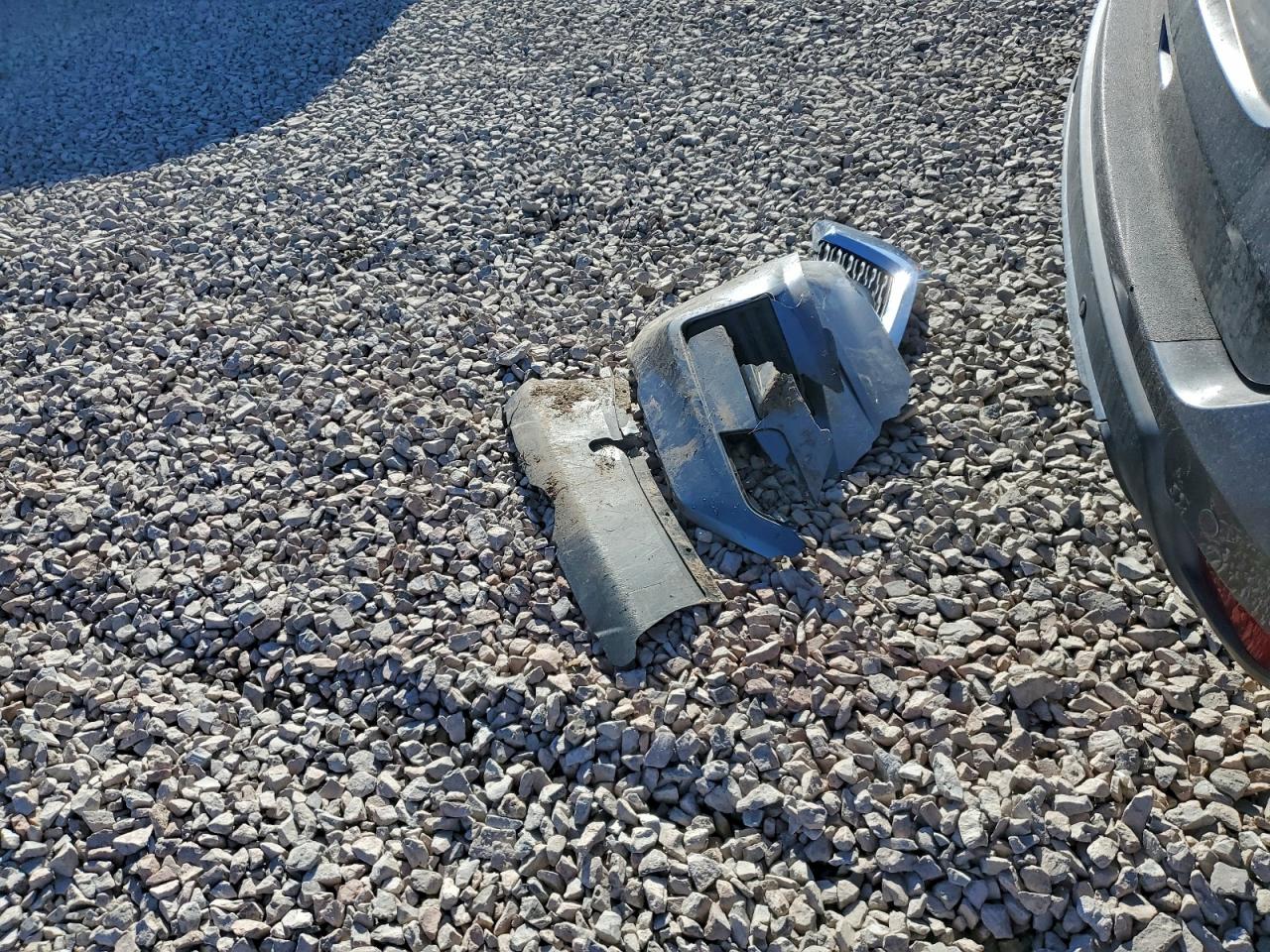 Nissan Rogue S Image 3