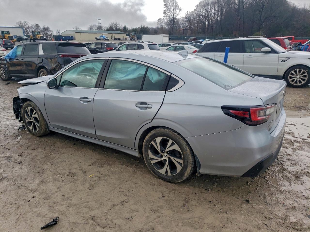 Subaru Legacy Premium Image 12