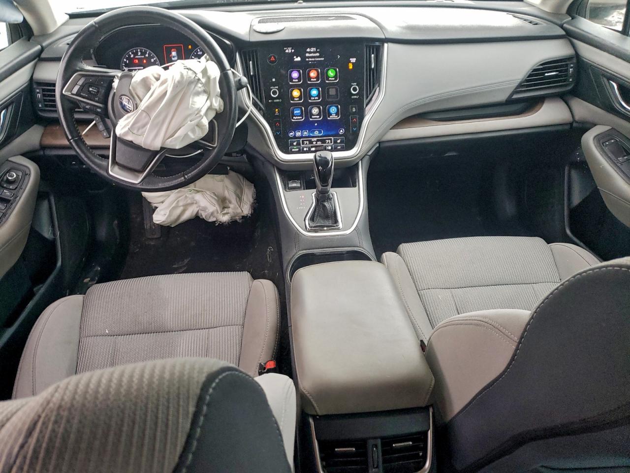 Subaru Legacy Premium Image 5