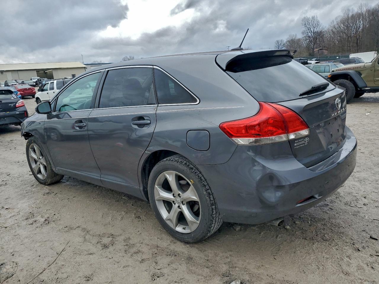 Toyota Venza Image 4