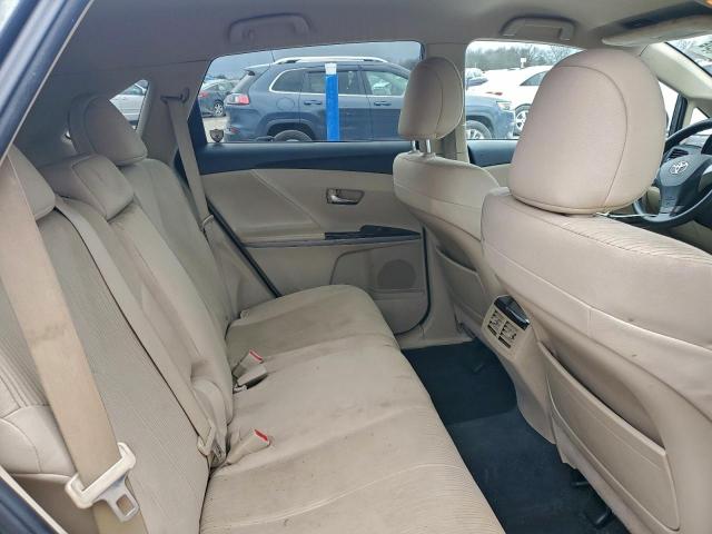 Toyota Venza Image 8
