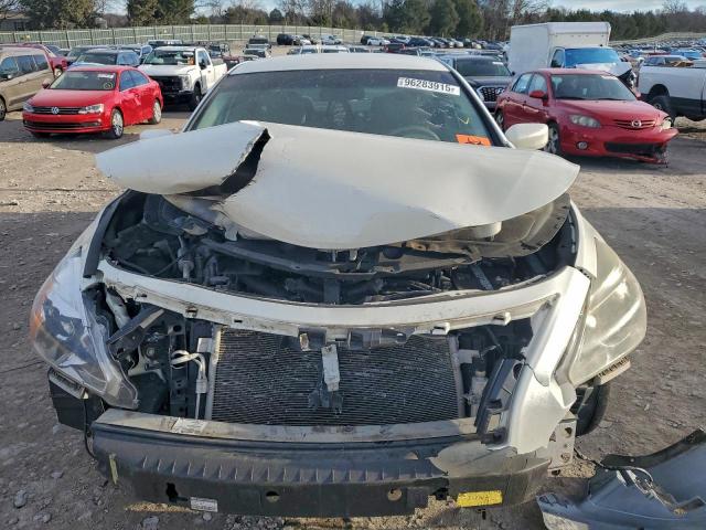 Nissan Altima 2.5 Image 2