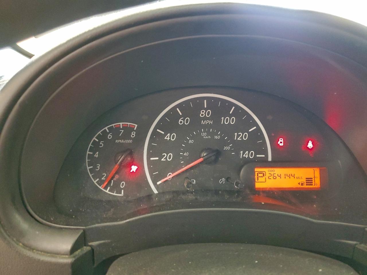 Nissan Versa S Image 8