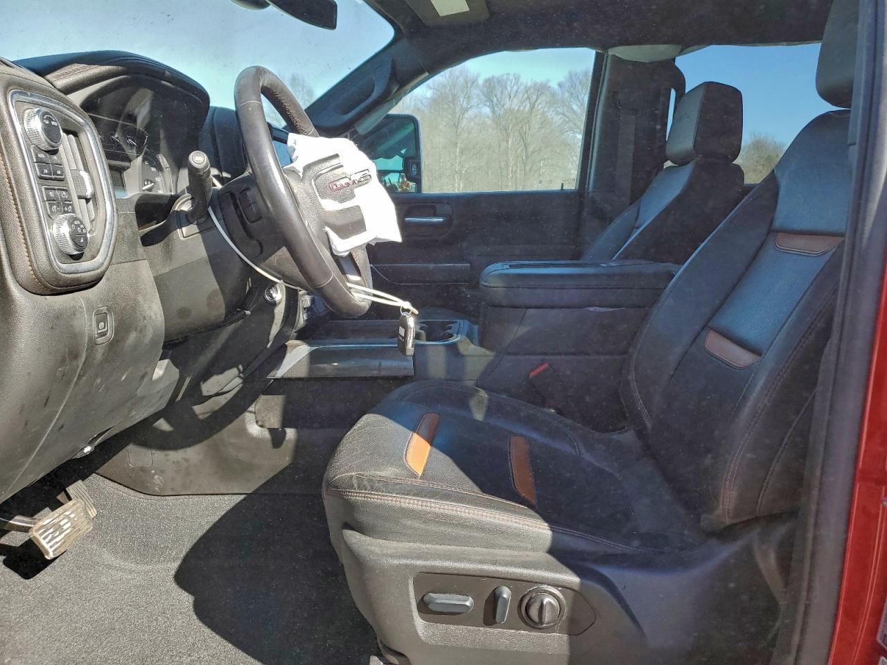 GMC Sierra K2500 At4 Image 5