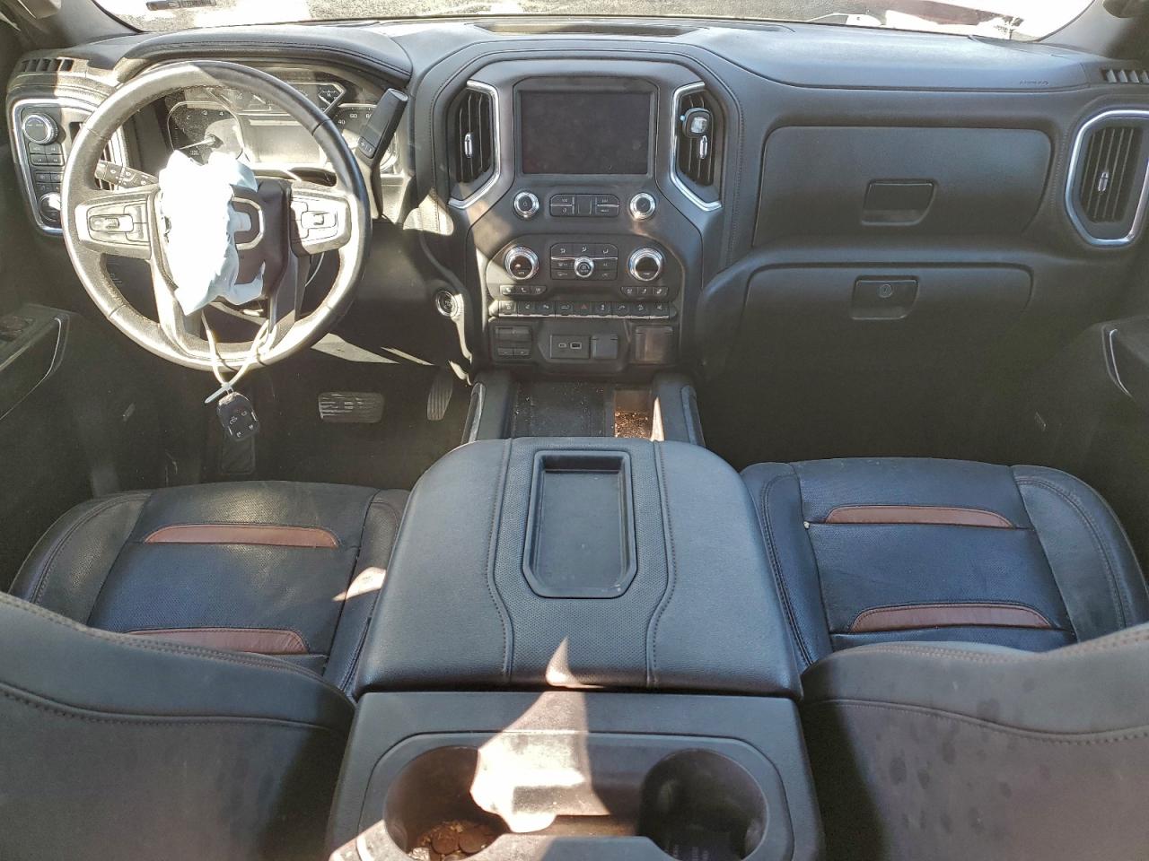 GMC Sierra K2500 At4 Image 9