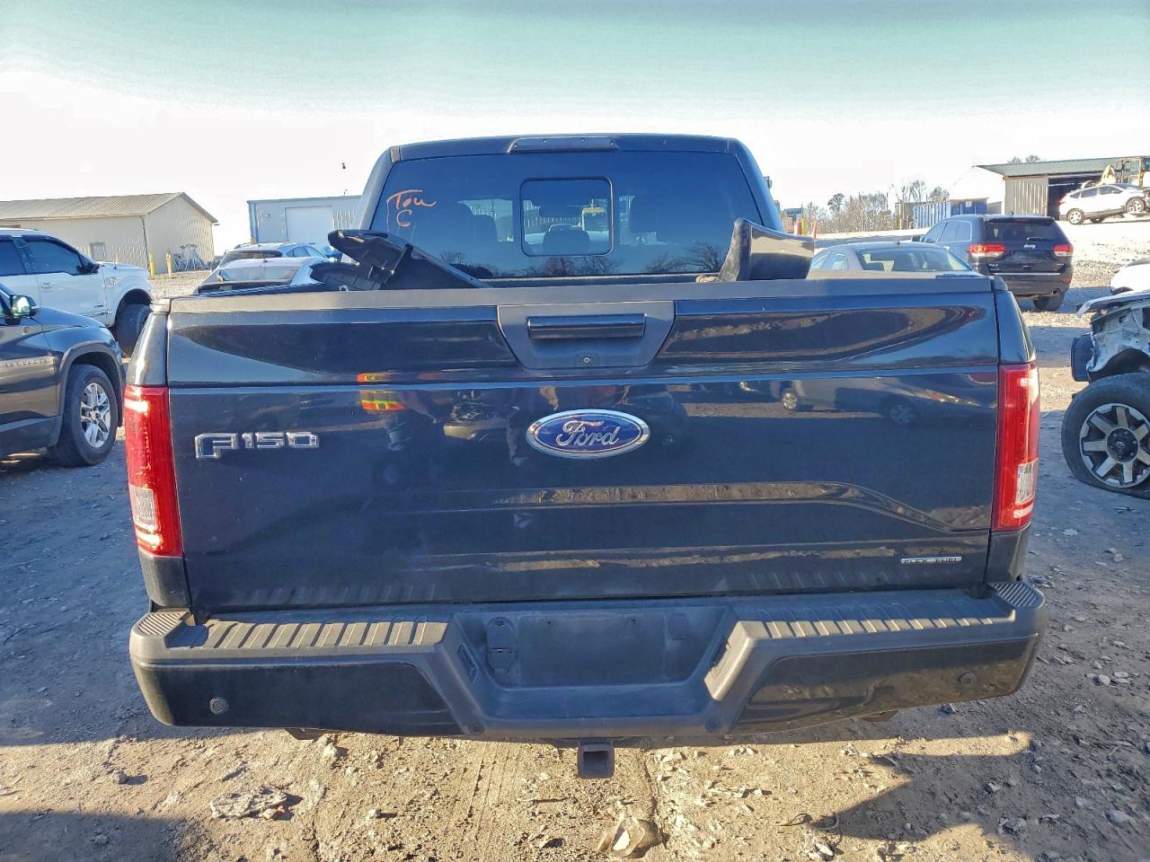 Ford F-150 Supercrew Image 11