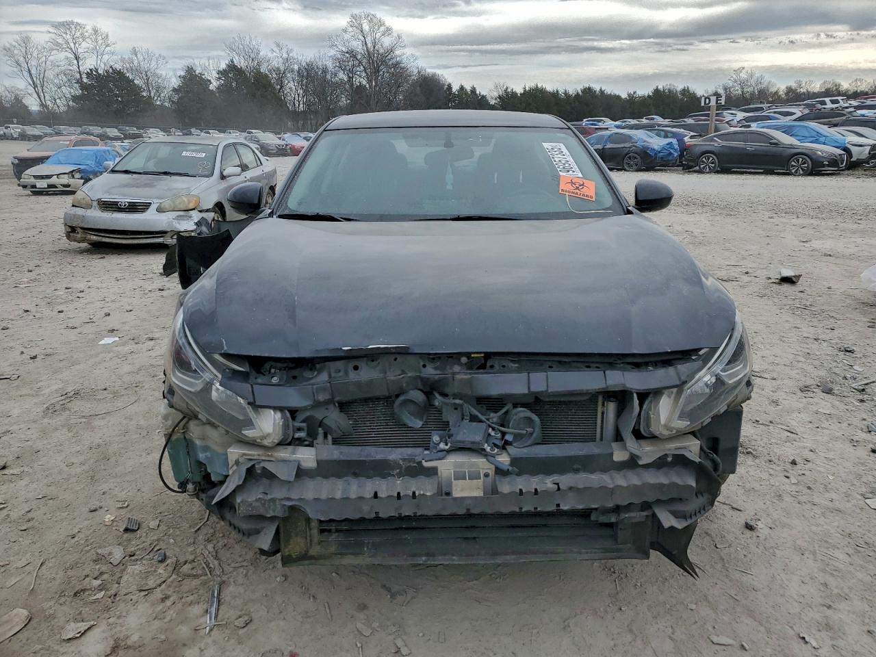 Nissan Altima S Image 2