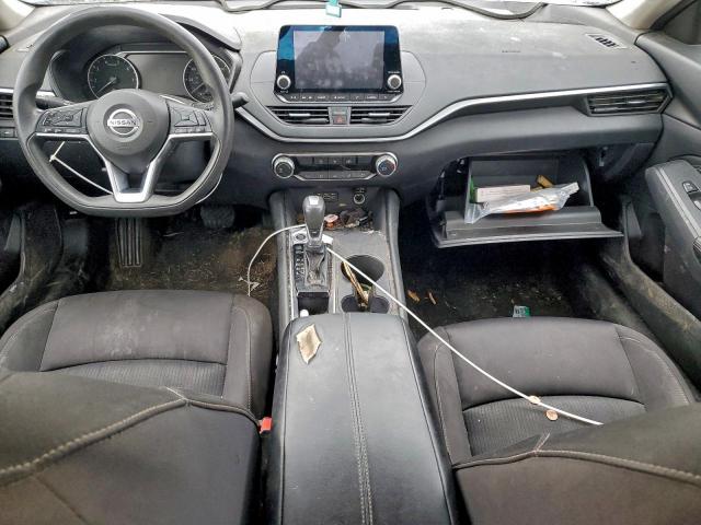 Nissan Altima S Image 13