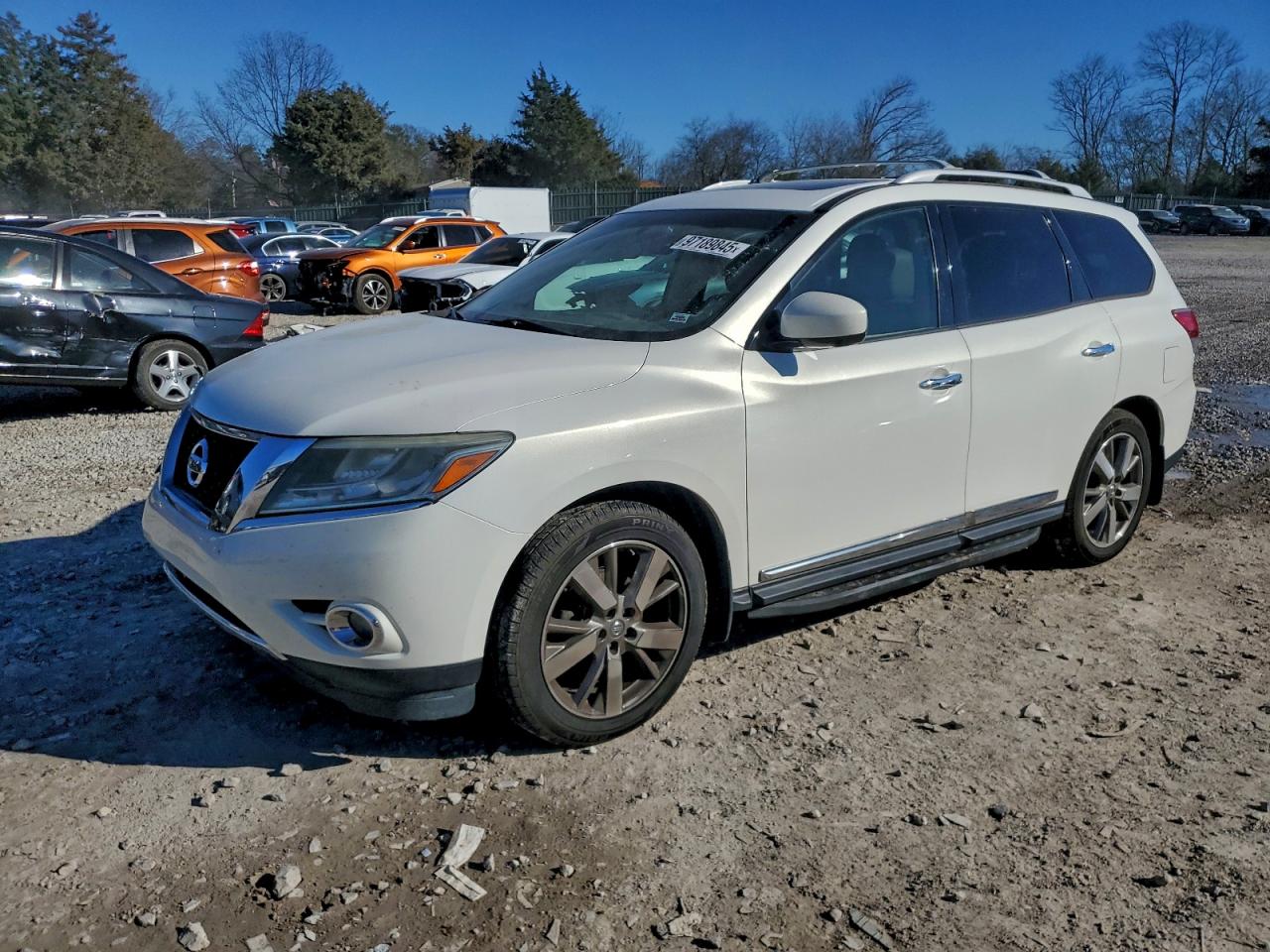 Nissan Pathfinder S Image 1