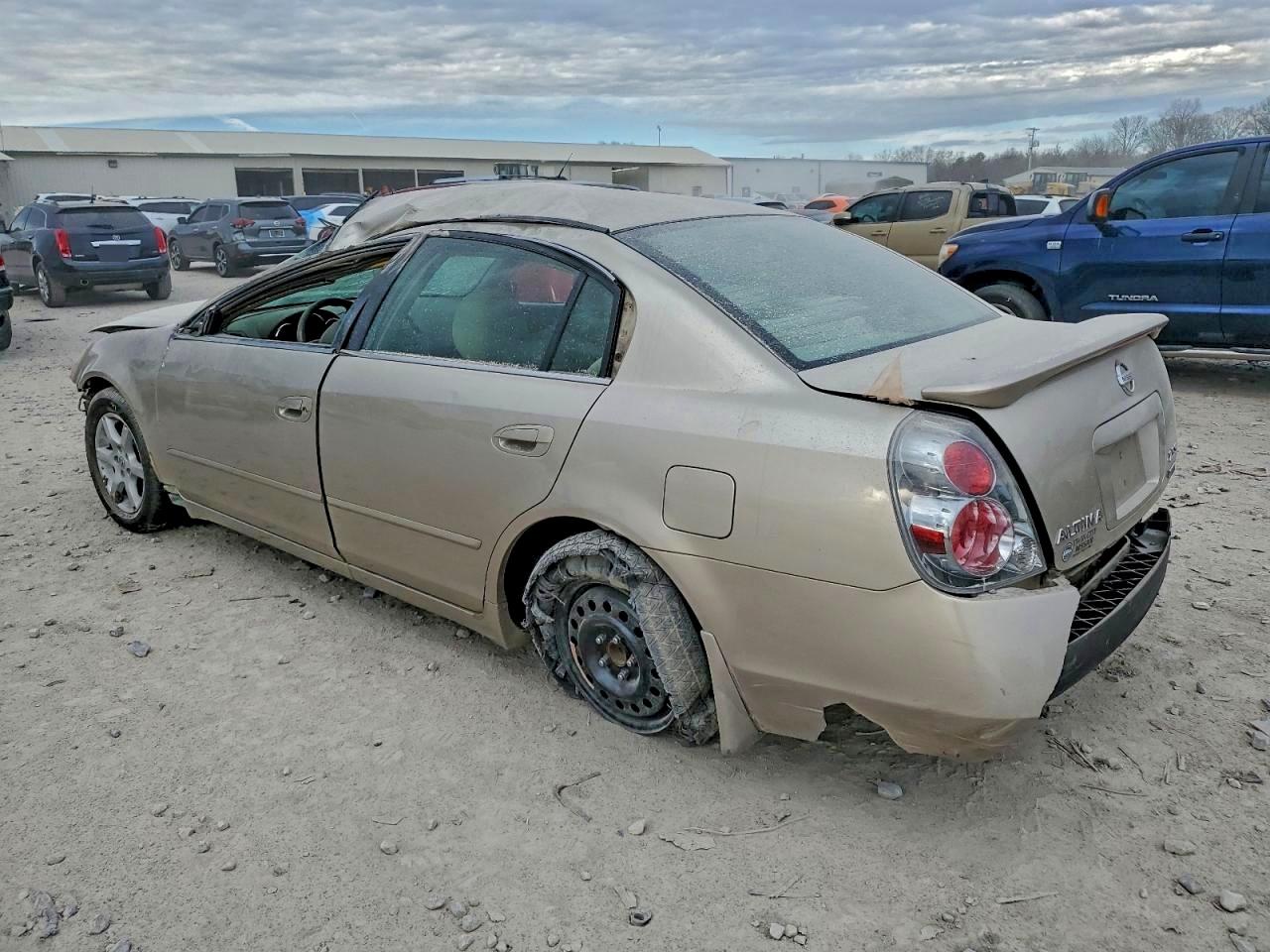 Nissan Altima S Image 3