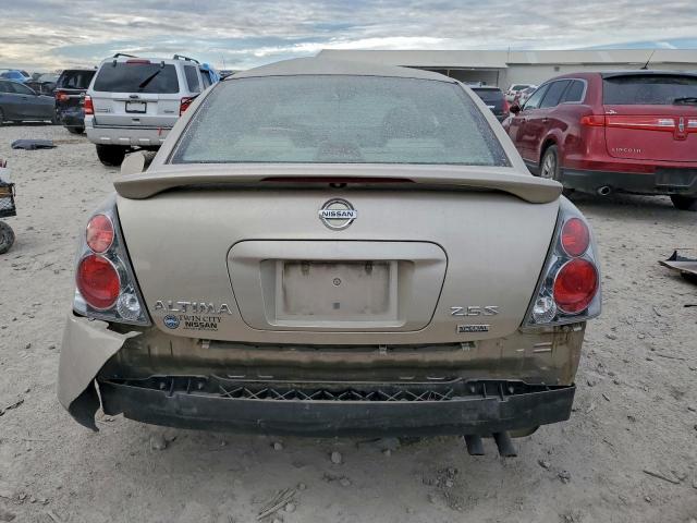 Nissan Altima S Image 2