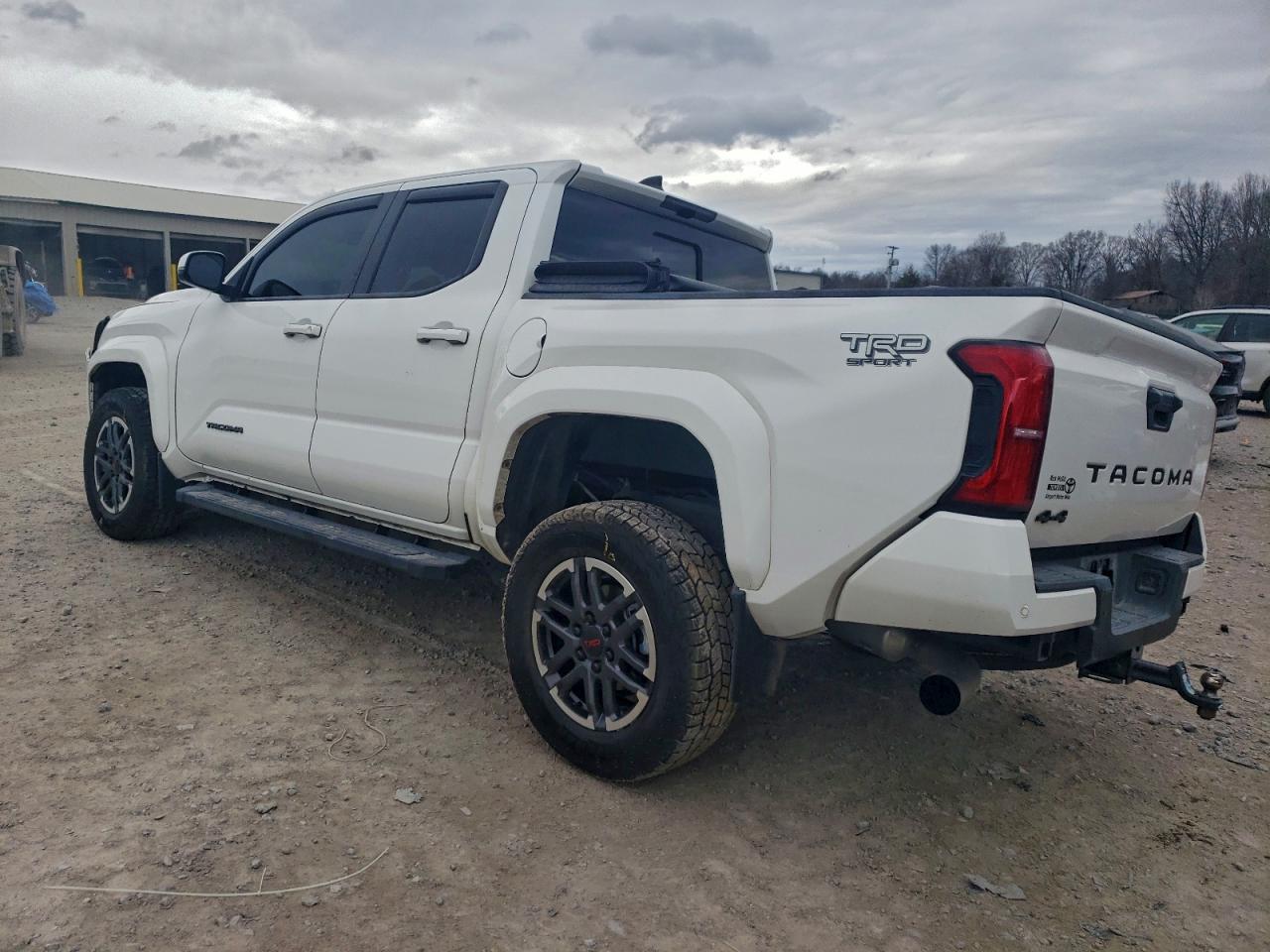 Toyota Tacoma Double Cab Image 2