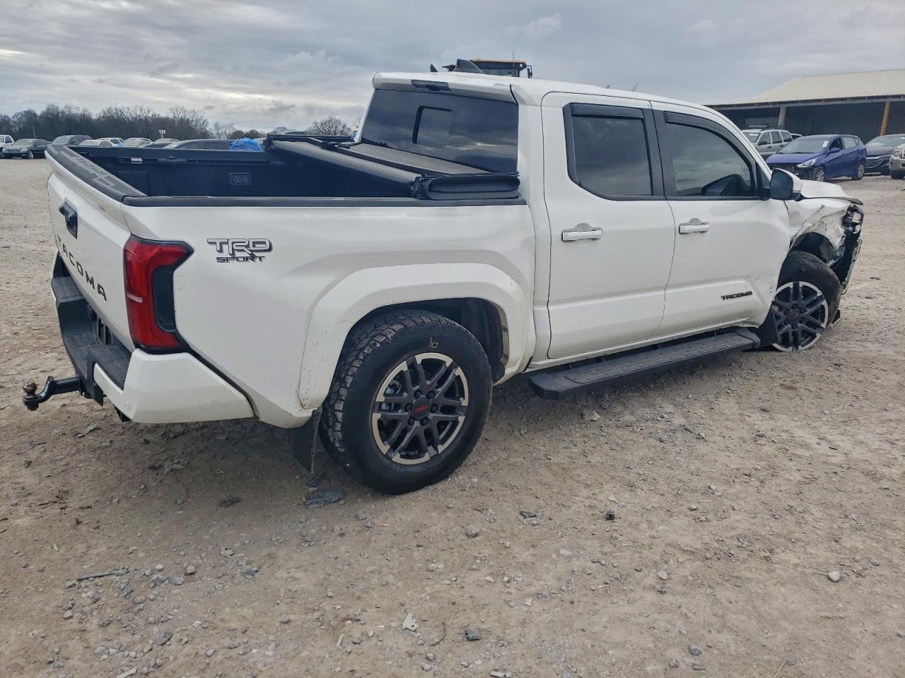 Toyota Tacoma Double Cab Image 3