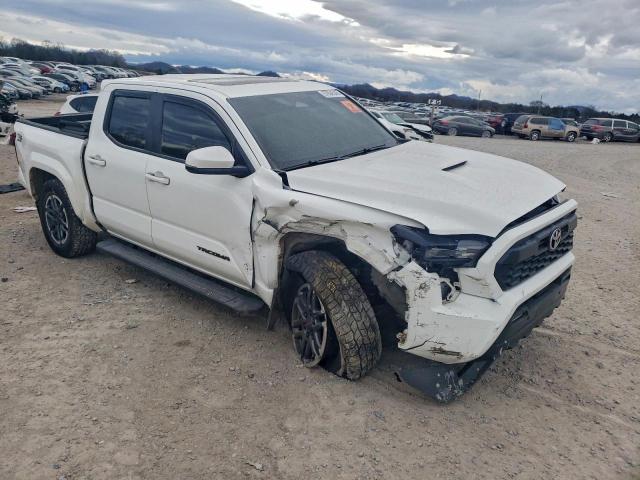 Toyota Tacoma Double Cab Image 7
