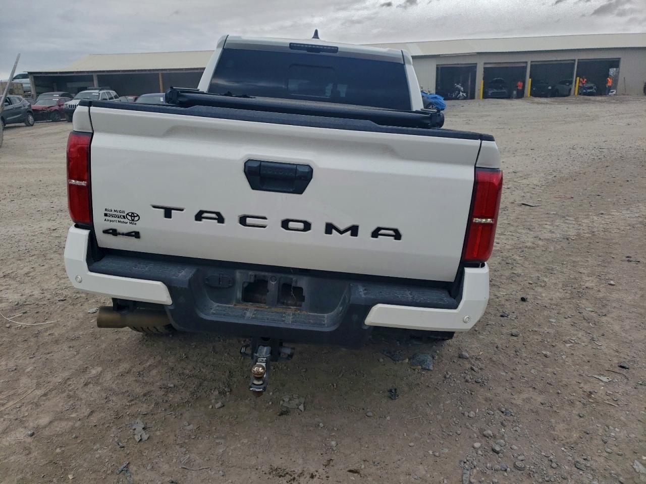 Toyota Tacoma Double Cab Image 9
