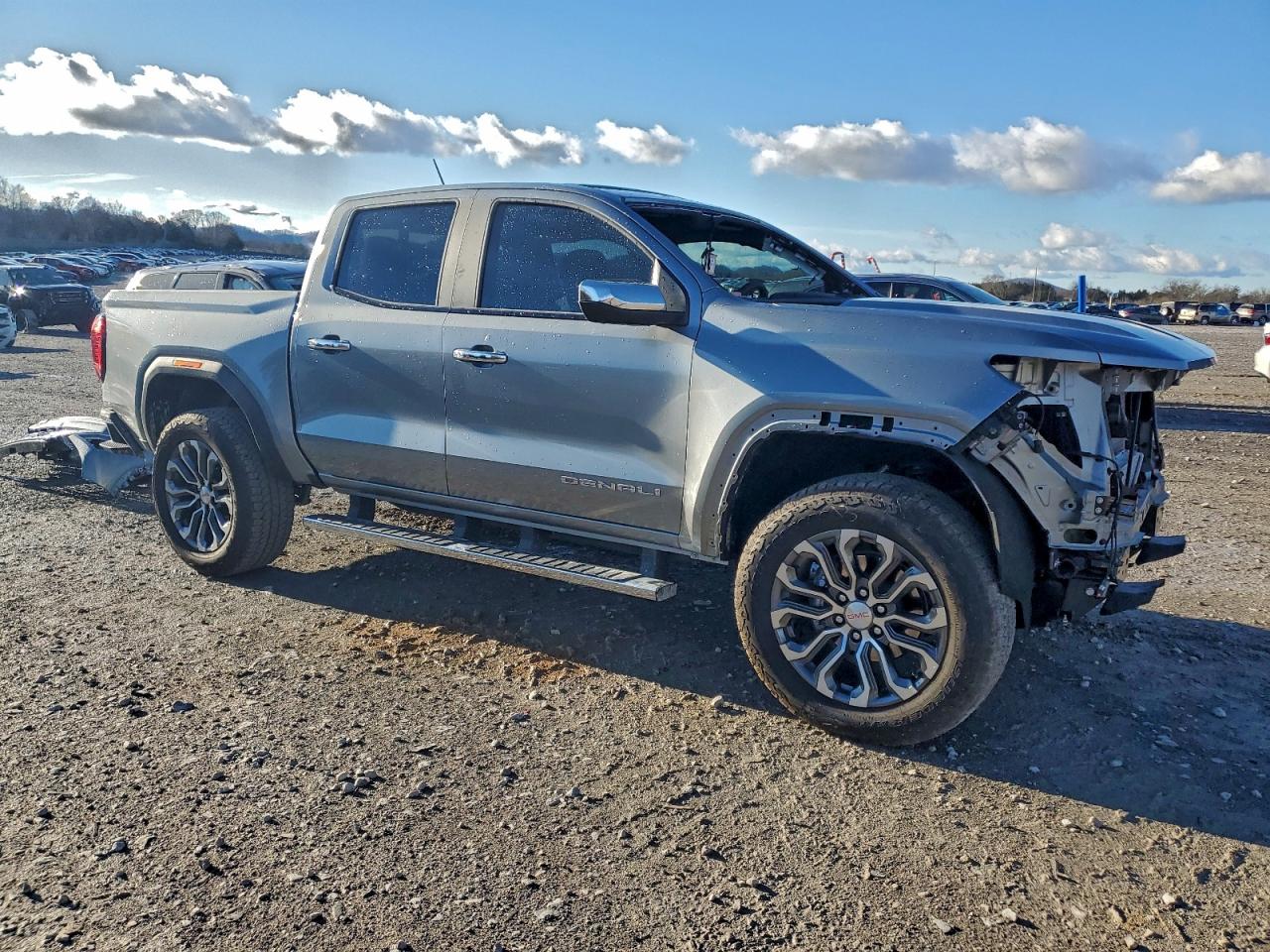 GMC Canyon Denali Image 11