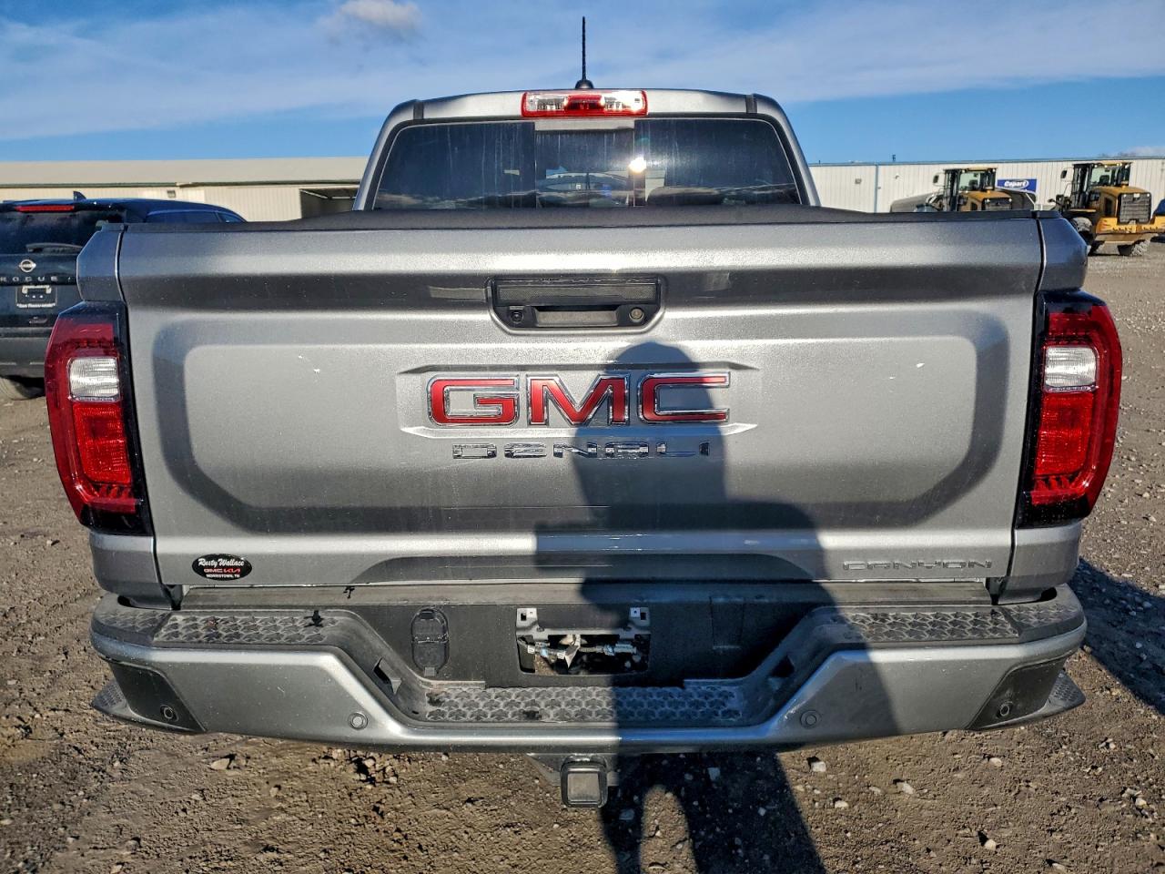 GMC Canyon Denali Image 3