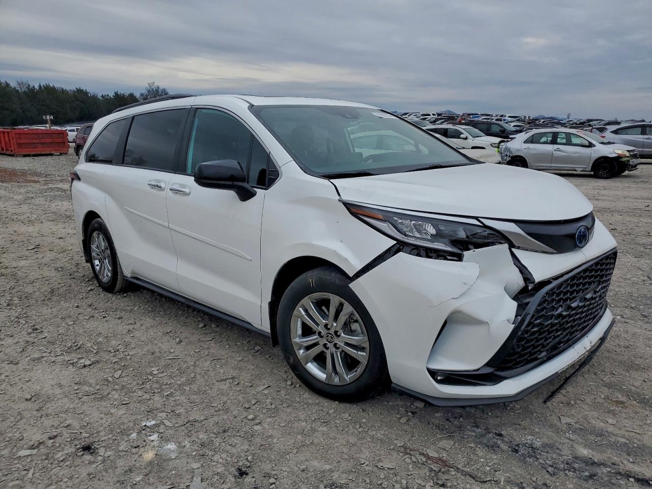 Toyota Sienna Xse Image 2