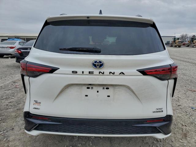 Toyota Sienna Xse Image 7