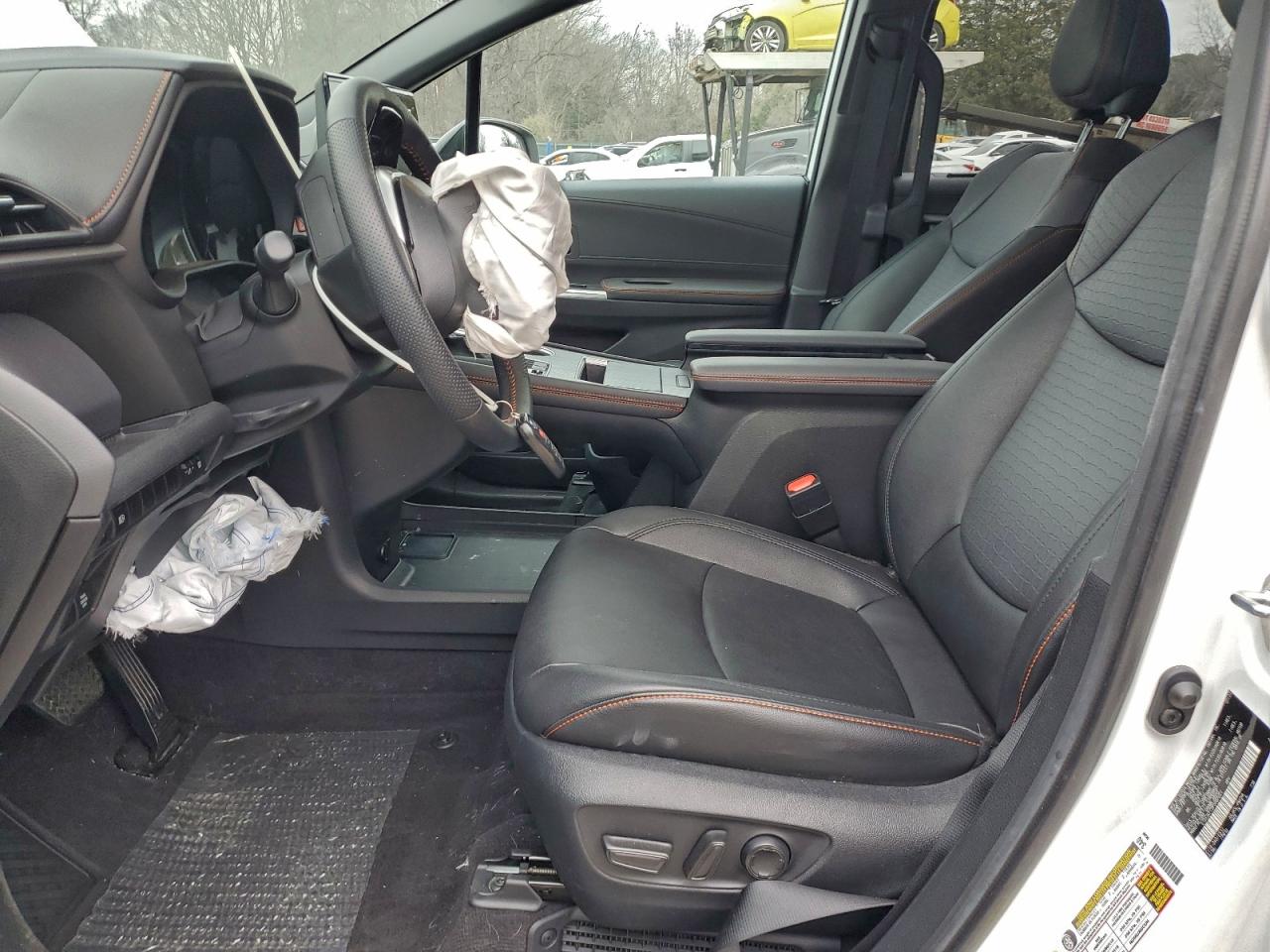 Toyota Sienna Xse Image 9