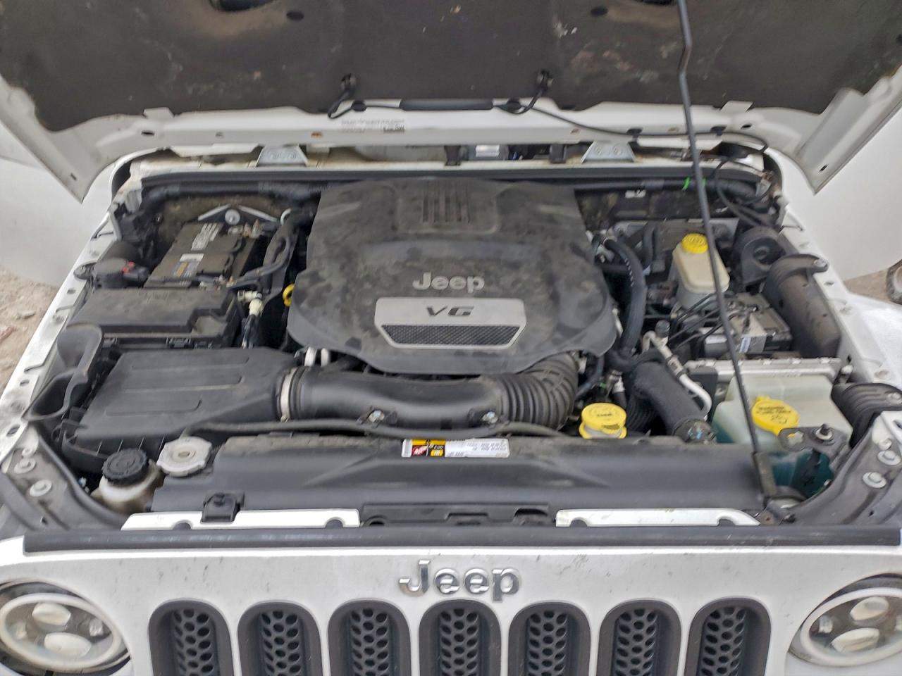 Jeep Wrangler Rubicon Image 12