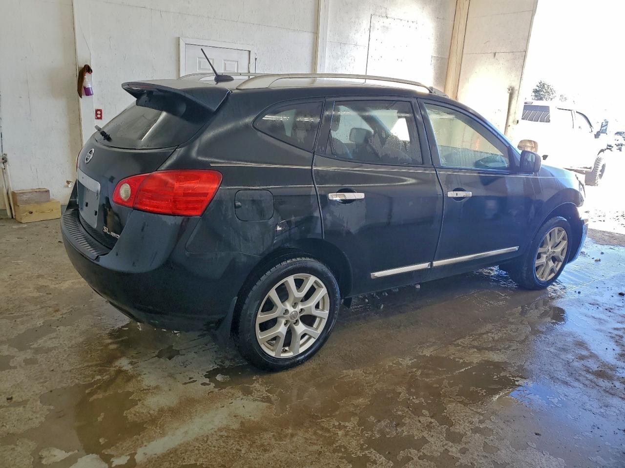 Nissan Rogue S Image 6