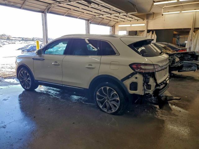 Lincoln Nautilus Reserve Image 5