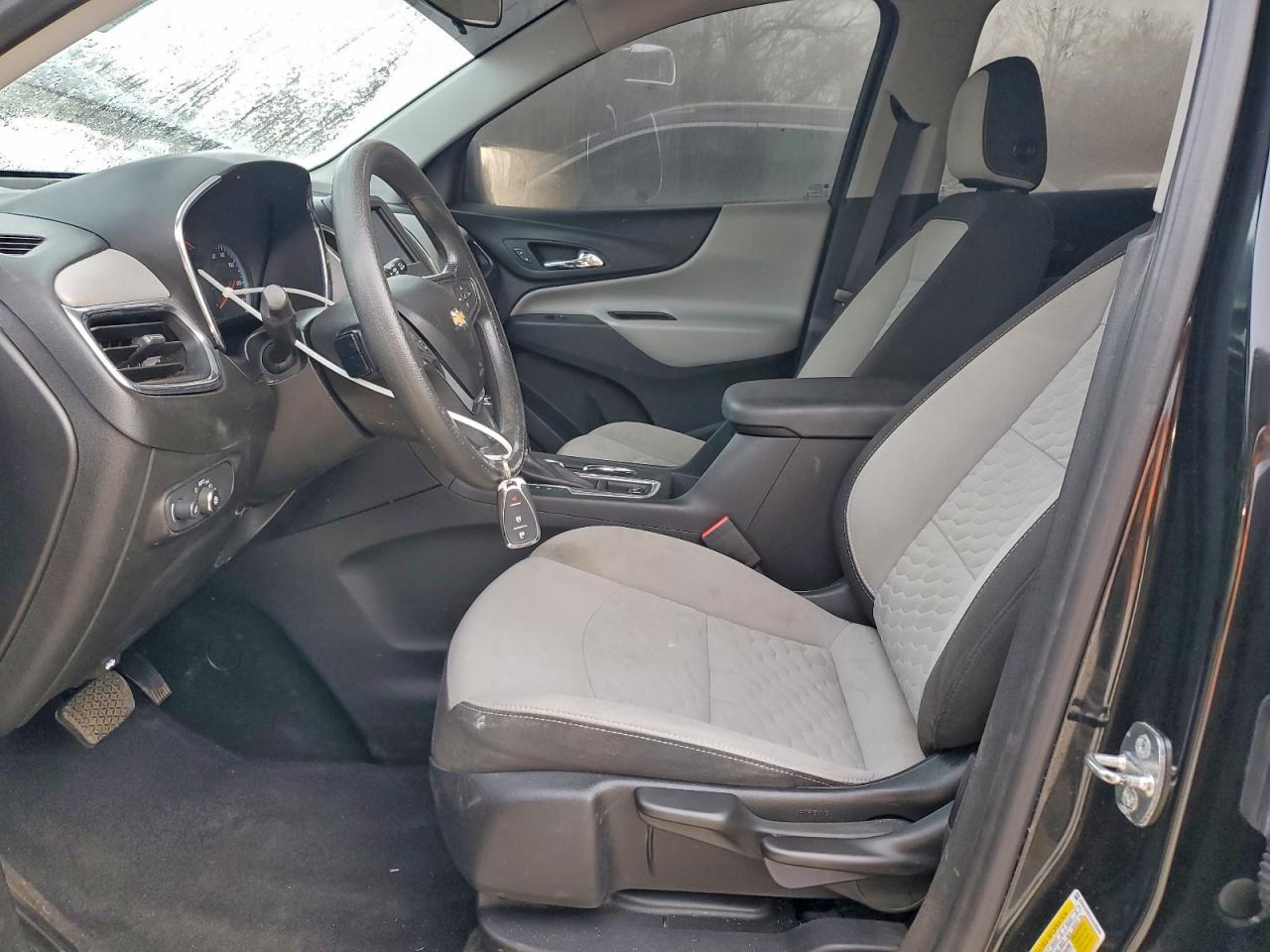 Chevrolet Equinox Ls Image 12