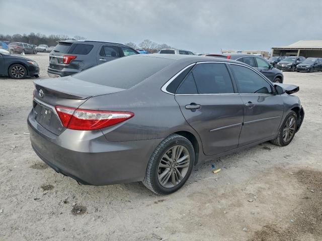 Toyota Camry Le Image 3