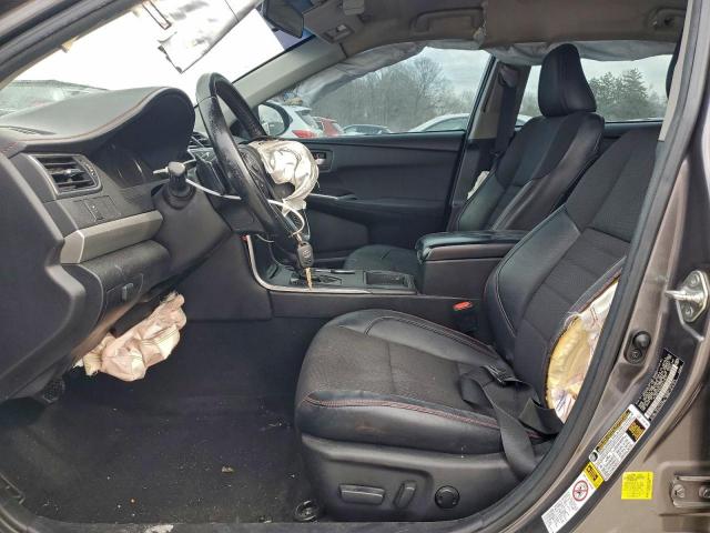 Toyota Camry Le Image 11