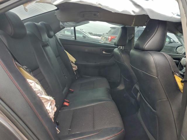 Toyota Camry Le Image 6