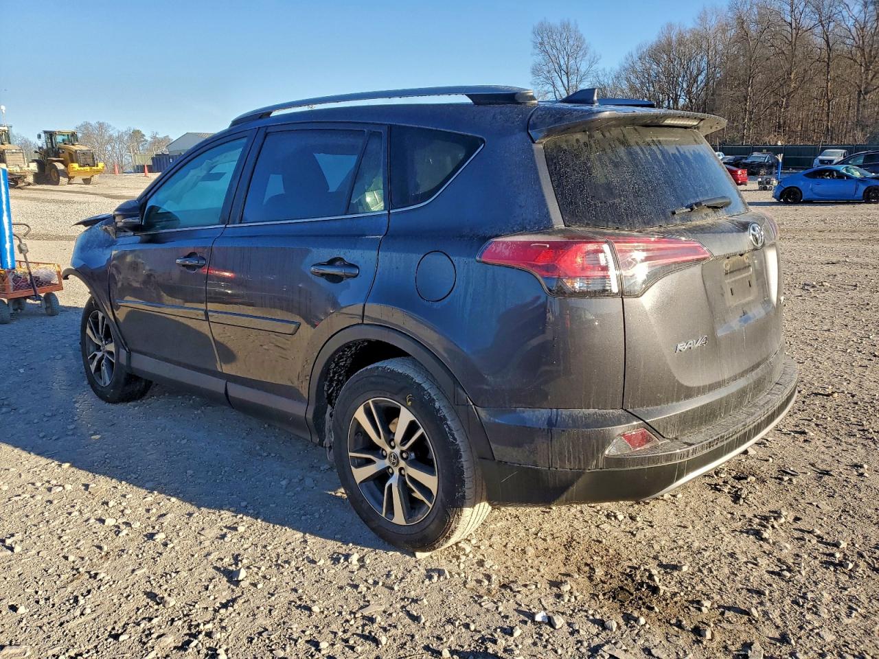 Toyota RAV4 Adventure Image 12