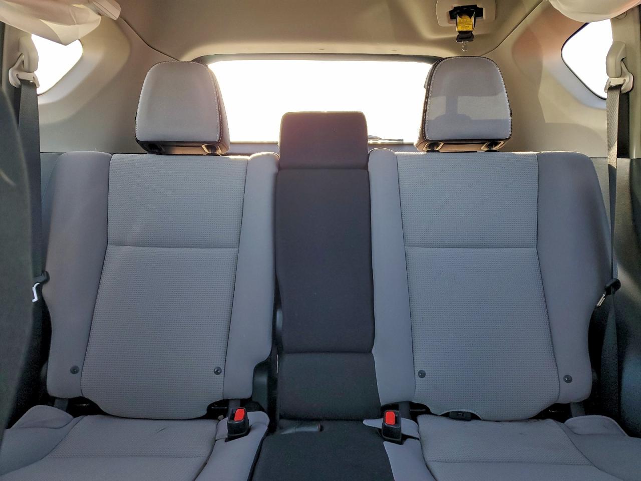 Toyota RAV4 Adventure Image 9