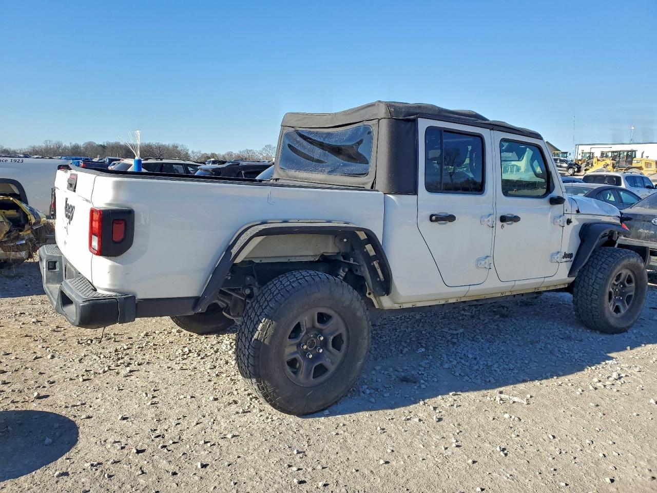 Jeep Gladiator Sport Image 2