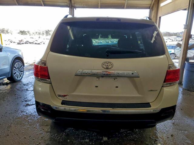 Toyota Highlander Base Image 6